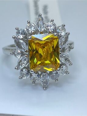 Swarovski Crystal Elements Canary Yellow Starburst Halo Statement Ring Sz 9